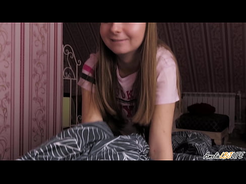 ❤️ Blondie-k bere BFF-ren sakon zurrupatzen du eta esperma jasotzen du ahoan ️ Sexu bideoa %eu.xxxgr.ruan ❤