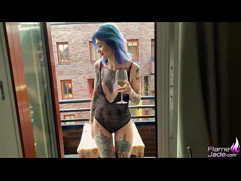 ❤️ Neska Ikaragarria trago batez zurrupatzen eta zeru zabalean sutsuki izorratzen ️ Sexu bideoa %eu.xxxgr.ruan ❤
